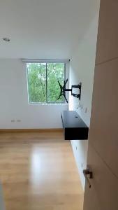 Apartamento de 3 alcobas en venta en El Poblado Loma Del Indio, Medellín, 76 m² · foto 10 de 20