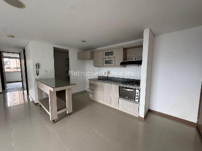 Apartamento de 2 alcobas en venta en Cumbres, Envigado, 75 m² · foto 2 de 20