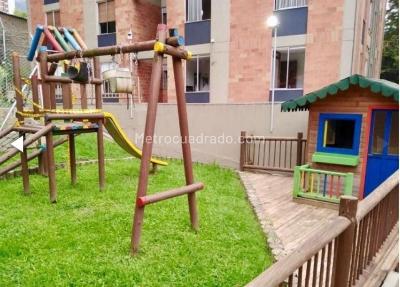 Apartamento de 3 alcobas en venta en Loma Del Chocho, Envigado, 81 m² · foto 12 de 20