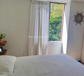 Apartamento de 3 alcobas en venta en Loma Del Chocho, Envigado, 81 m² · foto 16 de 20