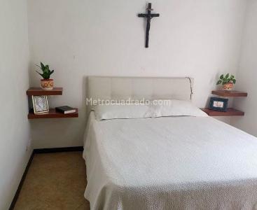 Apartamento de 3 alcobas en venta en Loma Del Chocho, Envigado, 81 m² · foto 5 de 20