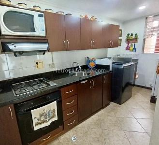 Apartamento de 3 alcobas en venta en Loma Del Chocho, Envigado, 81 m² · foto 2 de 20