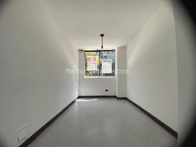 Apartamento de 2 alcobas en venta en Poblado San Diego, Medellín, 78 m² · foto 14 de 20