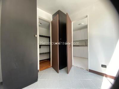 Apartamento de 2 alcobas en venta en Poblado San Diego, Medellín, 78 m² · foto 5 de 20