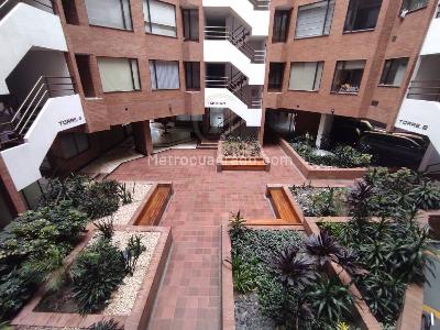 Apartamento de 2 alcobas en venta en Bella Suiza, Bogotá, 175 m² · foto 3 de 21