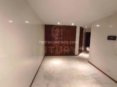 Apartamento de 2 alcobas en venta en Bella Suiza, Bogotá, 175 m² · foto 6 de 21