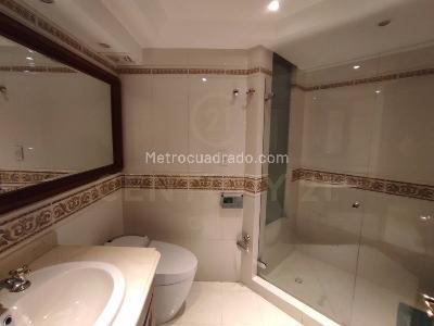 Apartamento de 2 alcobas en venta en Bella Suiza, Bogotá, 175 m² · foto 8 de 21