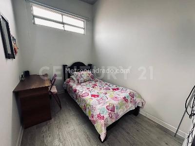 Casa de 4 alcobas en venta en La Esmeralda, Bogotá, 168 m² · foto 10 de 20