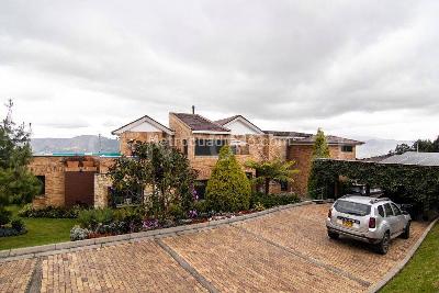 $3.500.000.000 en Yerba Buena Chia Condominio Horizontes