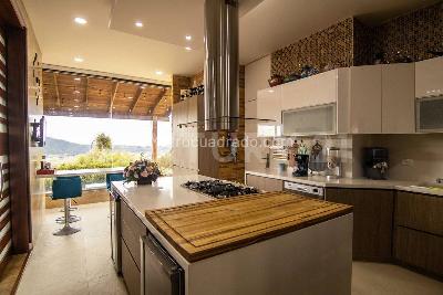 Casa de 4 alcobas en venta en Yerba Buena Chia Condominio Horizontes, Chía · foto 4 de 17