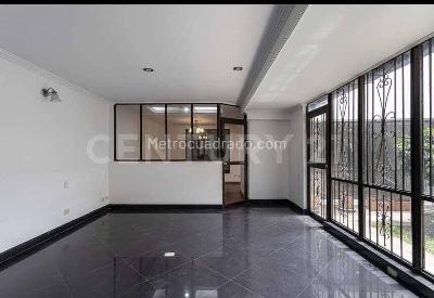 Casa de 3 alcobas en venta en Santa Paula, Bogotá, 230 m² · foto 5 de 18