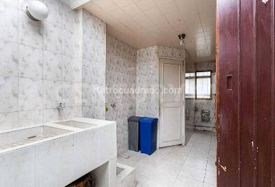 Casa de 3 alcobas en venta en Santa Paula, Bogotá, 230 m² · foto 9 de 18