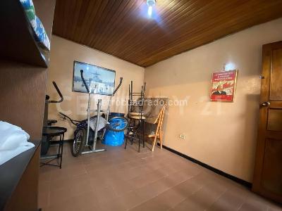 Casa de 5 alcobas en venta en Tunjuelito, Bogotá, 151 m² · foto 12 de 14