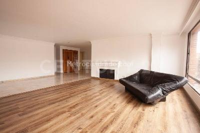 Apartamento en venta en Chico, Bogotá · foto 2 de 20