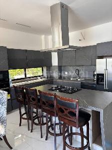 Casa de 4 alcobas en venta en Condomino Lagos Del Peñon, Girardot, 579 m² · foto 11 de 18