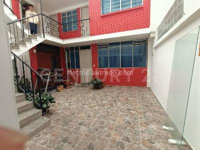 Casa de 5 alcobas en venta en Corferias, Bogotá, 210 m² · foto 2 de 20