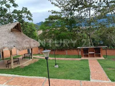 Apartamento de 3 alcobas en venta en El Salado, Ibagué, 51 m² · foto 2 de 19