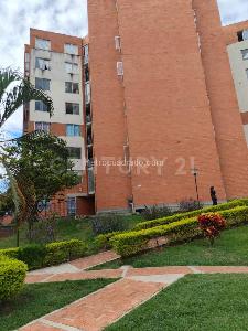 Apartamento de 3 alcobas en venta en El Salado, Ibagué, 51 m² · foto 4 de 19