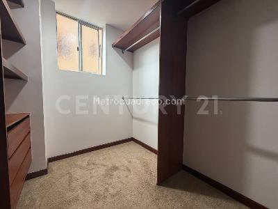 Apartamento de 4 alcobas en venta en Colina Campestre, Bogotá, 132 m² · foto 15 de 20