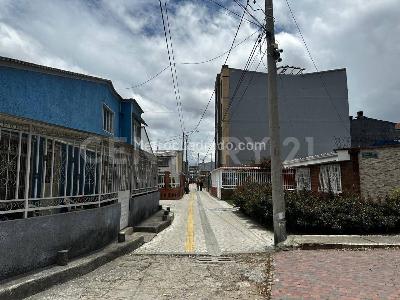Casa en venta en Urbanizacion Palestina Minuto De Dios, Bogotá · foto 4 de 7