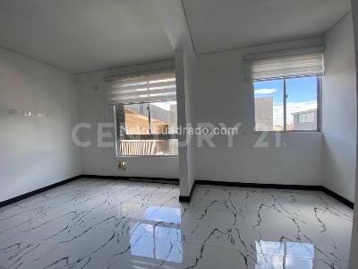 Apartamento en venta en Ciudad Jardin, Bogotá · foto 2 de 9