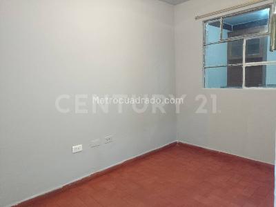 Apartamento de 3 alcobas en arriendo en Ciudad Jardin, Bogotá, 70 m² · foto 5 de 12