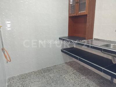 Apartamento de 3 alcobas en arriendo en Ciudad Jardin, Bogotá, 70 m² · foto 10 de 12