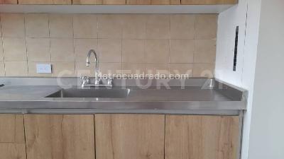 Apartamento de 3 alcobas en arriendo en Recodo Del Country, Bogotá, 81 m² · foto 4 de 13