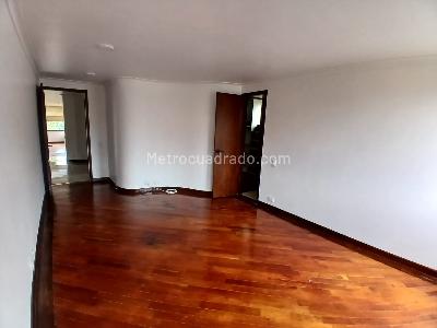 Apartamento de 3 alcobas en arriendo en Loma Del Campestre, Medellín, 183 m² · foto 3 de 10