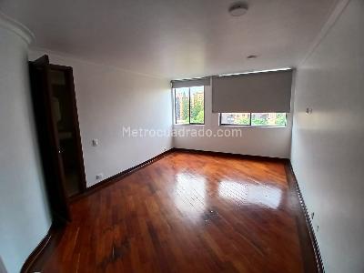 Apartamento de 3 alcobas en arriendo en Loma Del Campestre, Medellín, 183 m² · foto 4 de 10