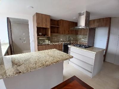 Apartamento de 3 alcobas en arriendo en Loma Del Campestre, Medellín, 183 m² · foto 10 de 10