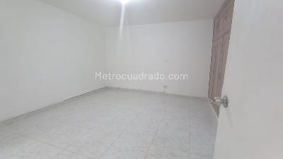 Casa de 4 alcobas en arriendo en Alameda, Medellín, 175 m² · foto 2 de 8