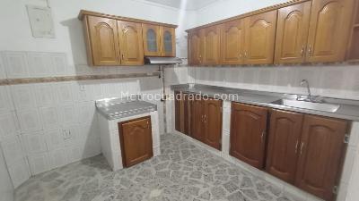 Casa de 4 alcobas en arriendo en Alameda, Medellín, 175 m² · foto 6 de 8