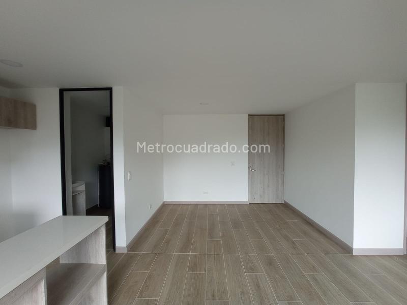 2BR Apartment in El Retiro (84 m²) - 4