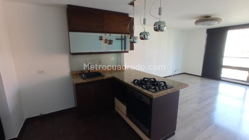 Hermoso Estudio de 1 Alcoba en Los Conquistadores - 3