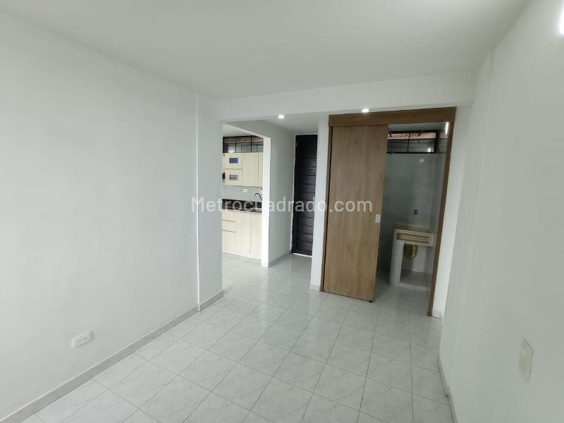 Apartamento de 2 Alcobas en Loma del Indio con Buenas Zonas Comunes - 2