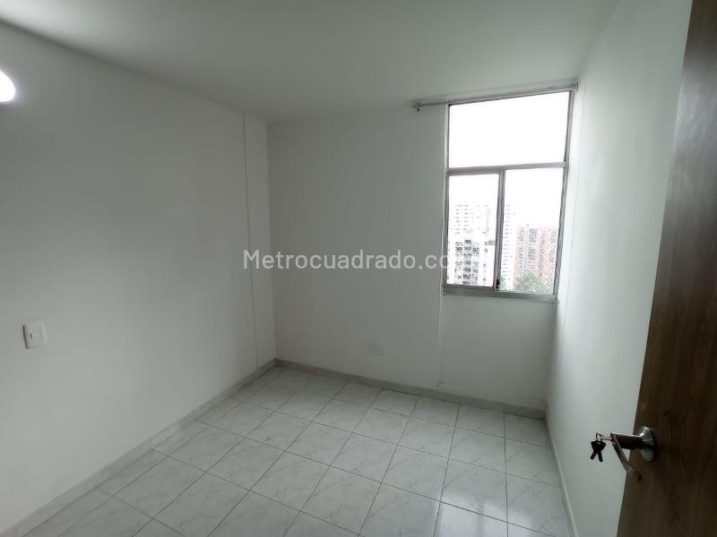 Apartamento de 2 Alcobas en Loma del Indio con Buenas Zonas Comunes - 6