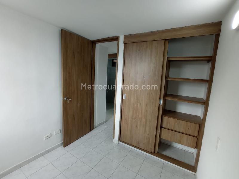 Apartamento de 2 Alcobas en Loma del Indio con Buenas Zonas Comunes - 8