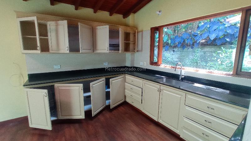 2BR House in Loma De Las Brujas (1600 m²)