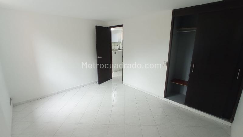 Apartamento Amplio de 1 Alcoba en Santa Lucía - 7