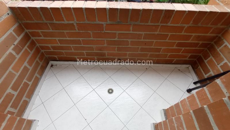 Apartamento Amplio de 1 Alcoba en Santa Lucía - 8