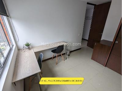Apartamento en arriendo en Ciudad Del Rio, Medellín · foto 2 de 9