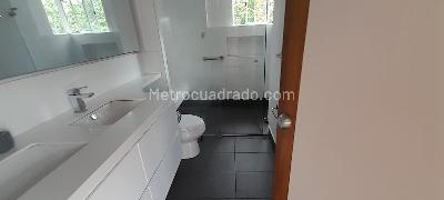 Apartamento de 3 alcobas en arriendo en El Tesoro, Medellín, 163 m² · foto 10 de 10