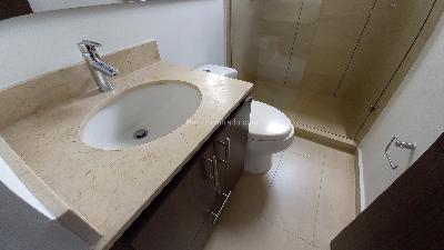 Apartamento de 2 alcobas en arriendo en Los Balsos 1, Medellín, 75 m² · foto 7 de 9
