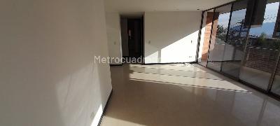 Apartamento de 3 alcobas en arriendo en Asomadera 1, Medellín, 160 m² · foto 2 de 11