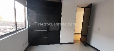 Apartamento de 3 alcobas en arriendo en Asomadera 1, Medellín, 160 m² · foto 6 de 11