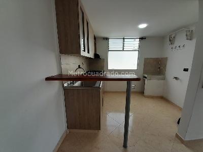 Apartamento de 2 alcobas en arriendo en Asomadera 1, Medellín, 50 m² · foto 3 de 18