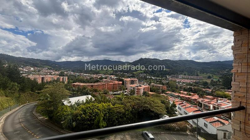 2BR Apartment in El Retiro (62 m²) - 4