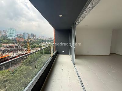 Apartamento en arriendo en Ciudad Del Rio, Medellín · foto 3 de 18