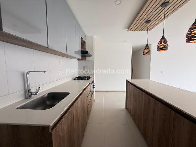 Apartamento en arriendo en Ciudad Del Rio, Medellín · foto 4 de 18